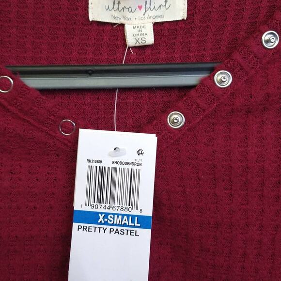 Ultra Flirt Waffle Knit Henley Top Size XS NEW - Picture 5 of 9